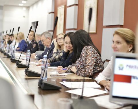 В Алтайском филиале РАНХиГС состоялось публичное обсуждение на тему «Развитие государственной антикоррупционной политики»