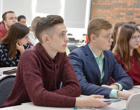 Студенты Академии встретились с менеджером активных продаж Почта Банка