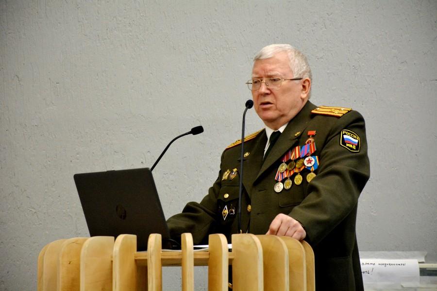 «Урок мужества» прошел в Академии