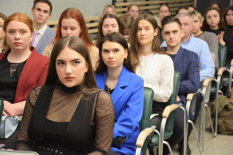 Приглашаем к участию в круглом столе «Проблемы освещения деятельности правоохранительных органов в масс-медиа»