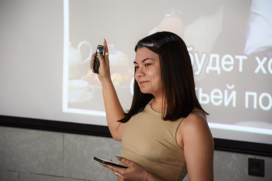 Прокрастинация, фрустрация и юмор: в академии подвели итоги Science Slam