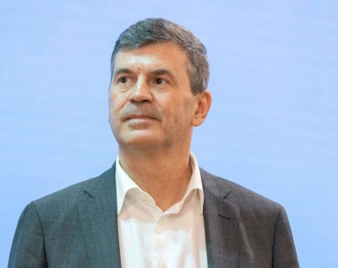 И.о. ректора Президентской академии Алексей Комиссаров заявил о готовности запустить «школу мэров» для муниципальных госслужащих