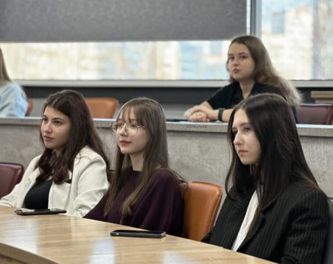 Неделя карьеры в Алтайском филиале Президентской академии продолжается