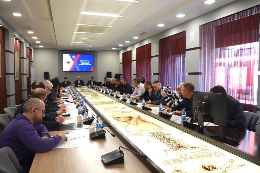 В Академии прошёл круглый стол по теме «Роль и участие отрасли спорта в СВО»
